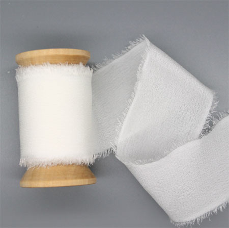 Seidenband mit ausgefransten Kanten, Farbe: weiß, 3 m